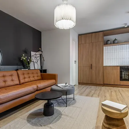 Apartment Downtown Story By Urbanesq *